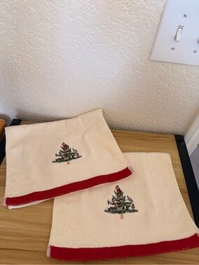 Spode Cream 100% Cotton Hand Towels Set of 2 Christmas Tree Holiday New